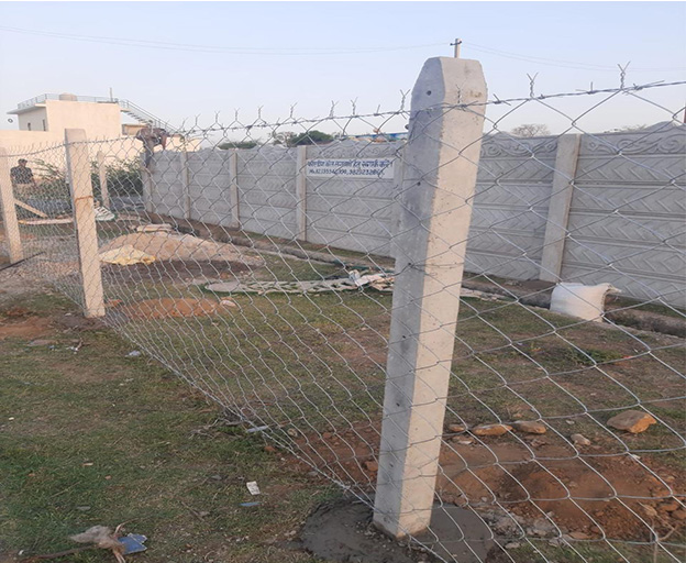 Precast fencing pole near me